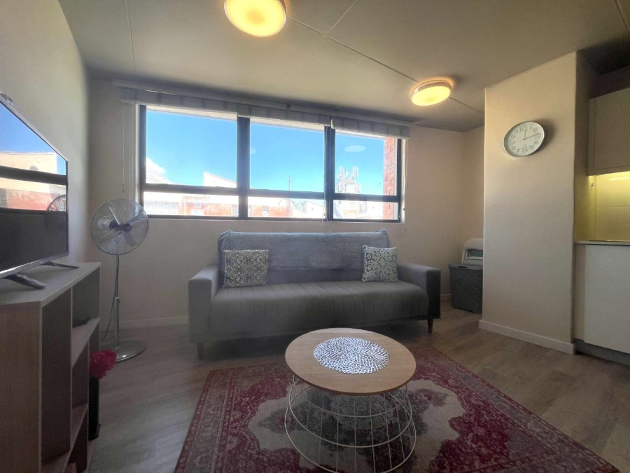 To Let 2 Bedroom Property for Rent in Observatory Western Cape